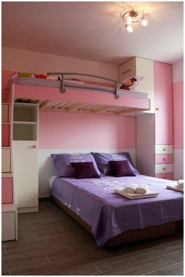 Apartman Loretta Primošten Exterior foto