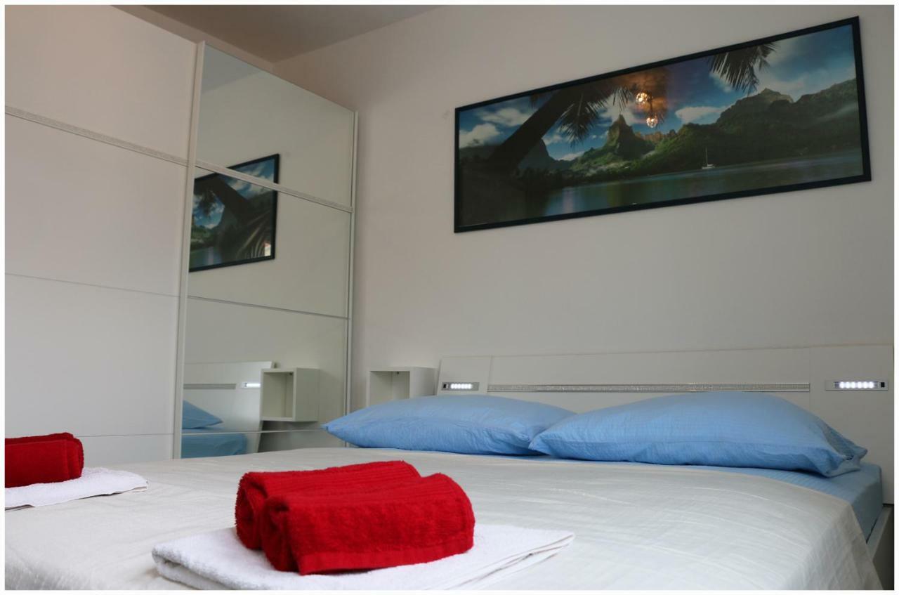 Apartman Loretta Primošten Exterior foto